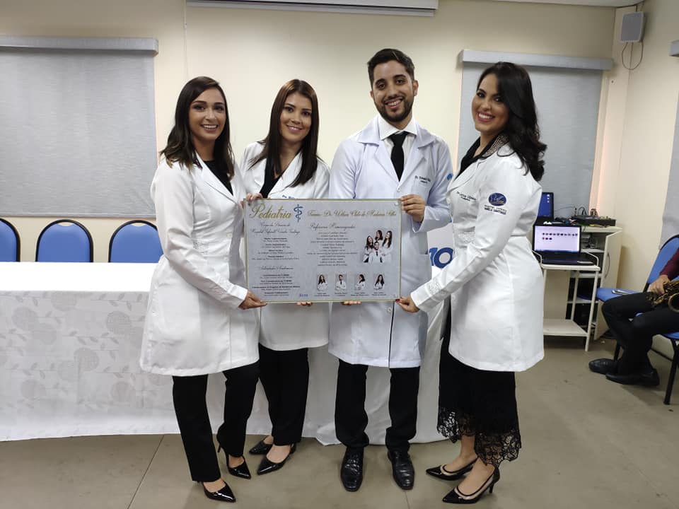 Hospital realiza Formatura da IV turma de Residentes em Pediatria